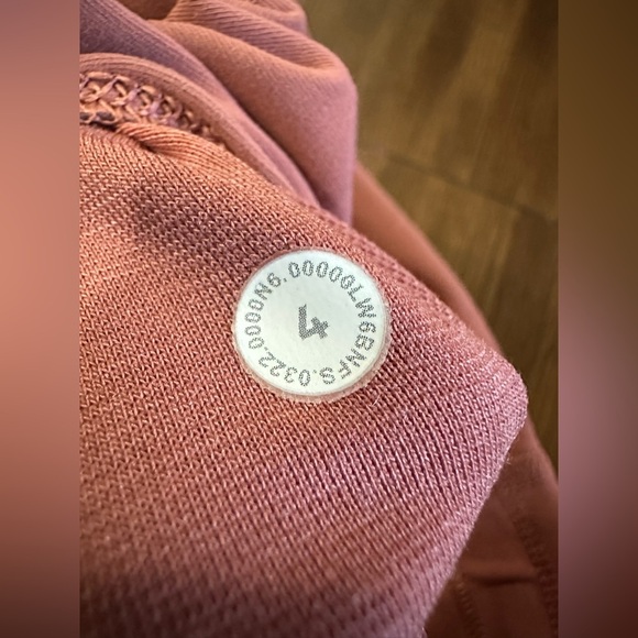 Lululemon Wunder Train High-Rise Crop 23"
Brier Rose
W6BNFS
Size 4
Like new - Picture 2 of 8